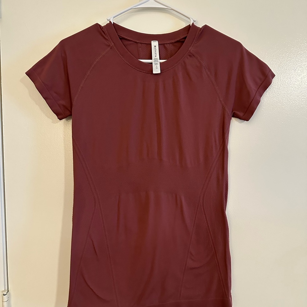 Mauve Athleta Momentum Tee